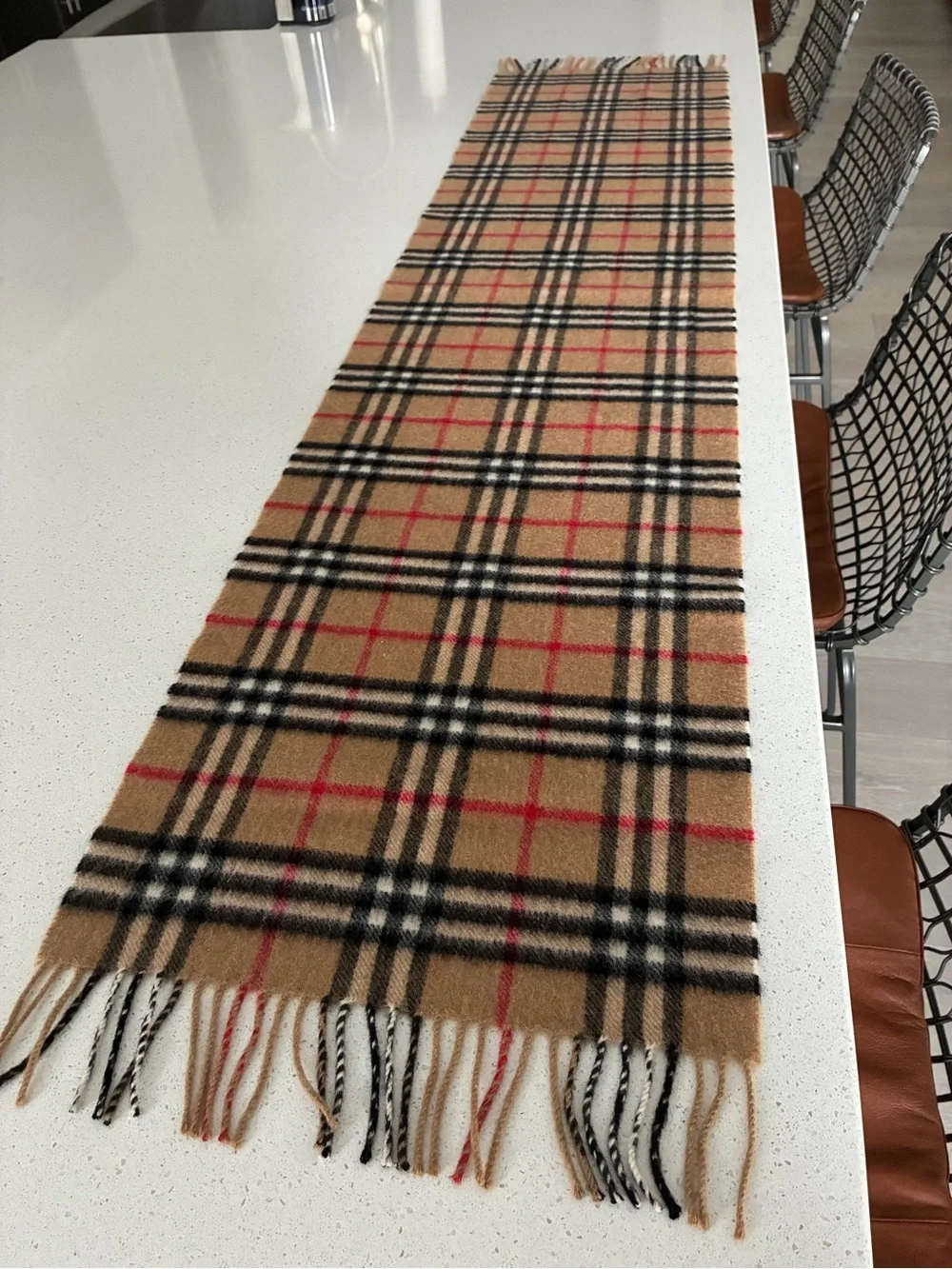 Burberry London - 100% Cashmere Scarf - Made in London - Collector Quality